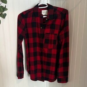 Abercrombie & Fitch Red and Black Plaid Women's Shirt
